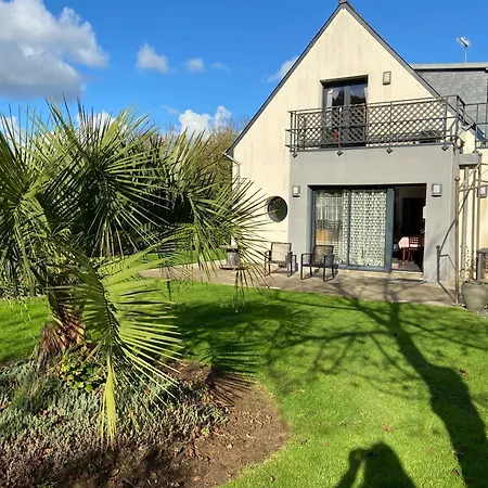 Cote De Granit Rose 3 Personnes Holiday home
